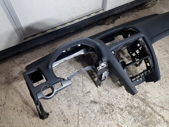 Predám originálnu palubovku Škoda Octavia 2 Facelift - 3