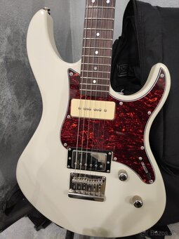 Yamaha Pacifica 311H Vintage White Elektrická gitara - 3