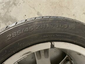 285/45 R19 Elektrony BMW X5 E53 - 3