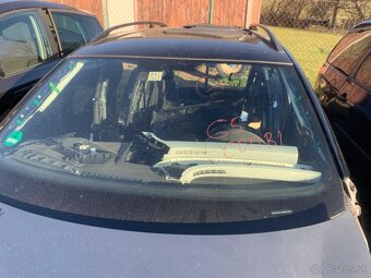 Predám čelné sklá do leon1, golf 5 passat B6, škoda octavia2 - 3