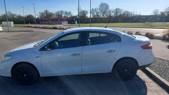 Renault Fluence Sedan 82kw 5st. Manuál_2012 - 3