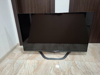 LG 47" - 3