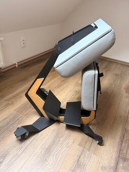 ERGONOMICKA STOLICKA NESEDA - 3