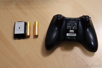Xbox360 S 250GB + ovládač +napájaci kábel + 15hier - 3