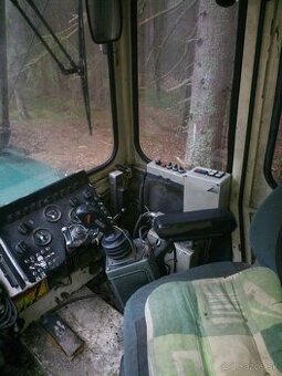 LKT 81 hydrostat, osové nápravy,hydraulická ruka - 3