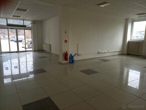 Predaj 2 podlažný objekt s parkovaním v B.B. - 3