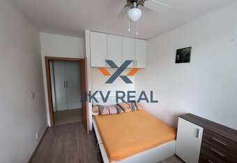 Krásna a praktická dvojgarzónka v tichej lokalite v Podunajs - 3