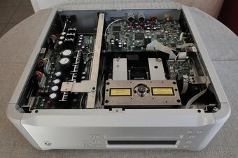 Esoteric P-03 Universal - 3