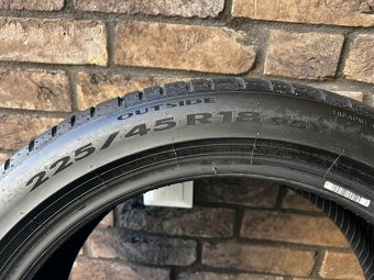 PIRELLI CINTURATO 225/45R18 95Y XL (P7C2) () - 3