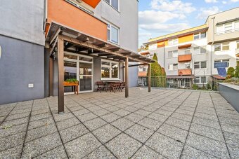 VZDUŠNÝ 3-IZB. BYT, TERASA 54,07 m², GARÁŽ, TEHLOVÁ STAVBA - 3
