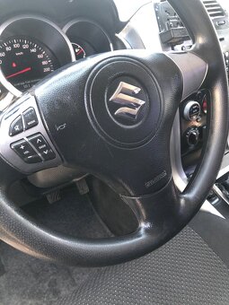 Grand Vitara 4x4 rok 2010 benzin Nova Stk Ek - 3