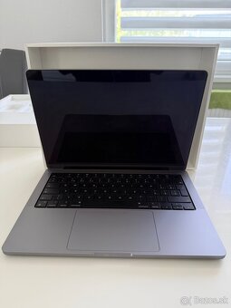 MacBook Pro 14” M1 Pro 512 GB, SK klávesnica – 98 % batéria - 3