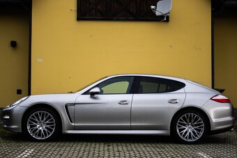 Porsche Panamera 4 - 3