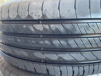 Goodyear EfficientGrip Performance 2 215/55 R18 99V - 3