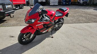 Honda CBR600F SPORT - 3