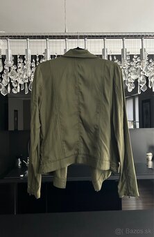 GUESS - nová bundička - 3