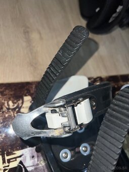 Snowboard + vybavenie - 3