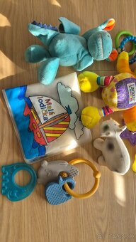 Kojenecké hracky - 3