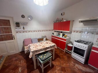 MAĎARSKO - GIBÁRT PRI ENC - 4 IZBOVÝ RD SO ZÁHRADOU - 3