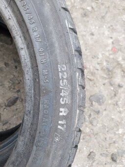 225/45R17 - 3