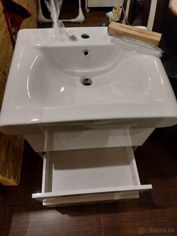 Kúpeľňova skrinka - 3