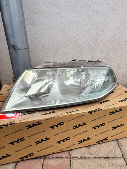 Predne svetla škoda octavia 2 - 3