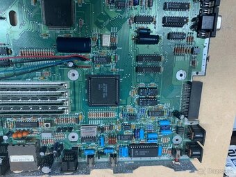 Atari STe 4160 - CA4003290-002 - základna doska - 3