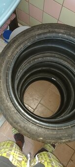 Continental 225x45 R17 - 3