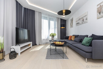 Na prenájom štýlový 3-izbový byt v SKYPARK RESIDENCE s výhľa - 3