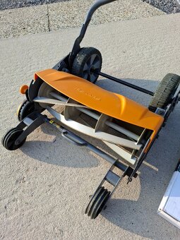 Vretenová kosačka Fiskars - 3