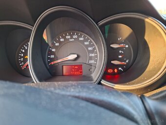 Kia Rio - 3