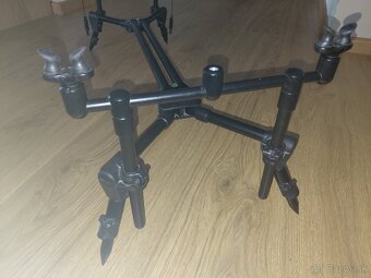 Stojan na udice Avid Carp s príslušenstvom - 3
