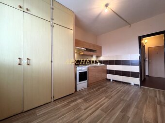 PRENÁJOM - 2,5 IZBOVÝ BYT, PARTIZÁNSKA, BARDEJOV - 3