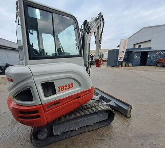 TAKEUCHI TB230 - DIESEL - 3