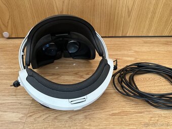 PS4 VR V2 + pohybové ovládače + 3 hry - 3
