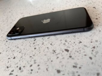Predám iPhone 11 128GB - 3
