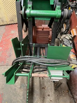 Predám továrenský cirkular - 3