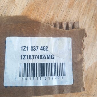 Pravý predný spúšťač okna octavia 2 - 3