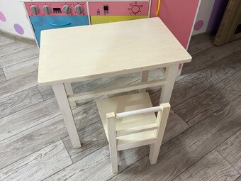 Predám detskú kuchynku a stolík so stoličkou - 3