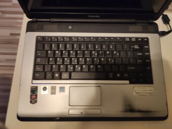 „Starý Toshiba laptop – Funguje, ale je pomalý - 3