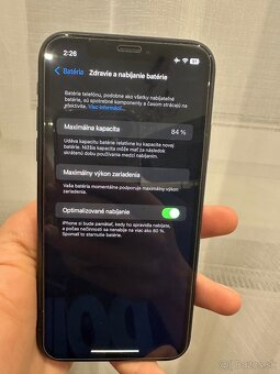Apple iPhone XR 64gb - 3