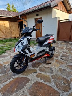 Aprilia sr 50 r - 3