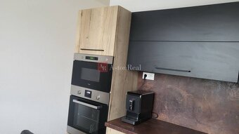 PREDAJ - 1-izbový byt Poprad, starý juh 42 m2 po rekonštrukc - 3