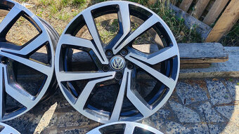 5x112 R19 --- VW GOLF GT Line - 3