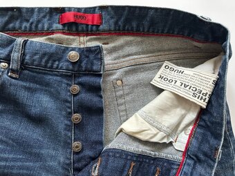 Pánske,kvalitné džínsy HUGO BOSS - RED - 34/32 - 3
