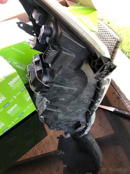 Svetla Toyota Corolla E 12 hachbak 2006 - 3