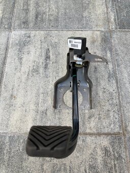 Kia rio 2012 - Interierové komponenty a časti. - 3