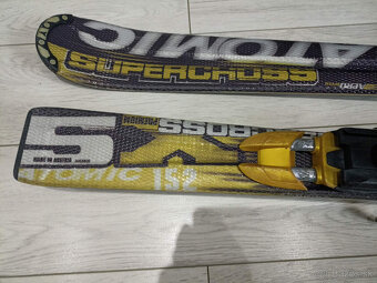 lyže Atomic a lyžiarky - 3