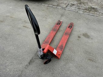 Ponúkam na predaj paletový vozík 2000 - 3