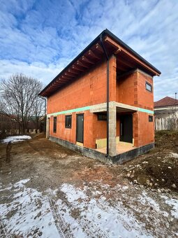 Rodinný dom- Poproč - 3